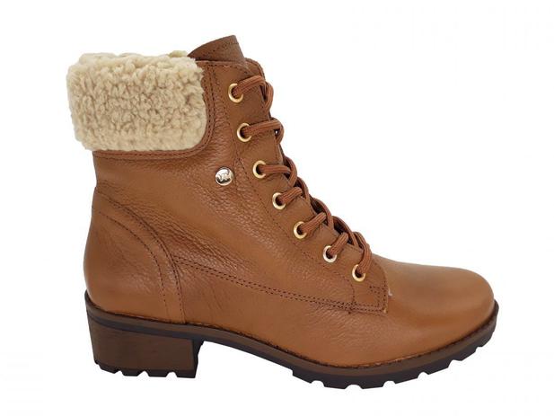 Bota Coturno Via Marte Feminina Tratorada 21-6102 - Coturno Feminino -  Magazine Luiza