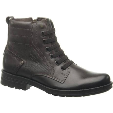 bota de couro pegada