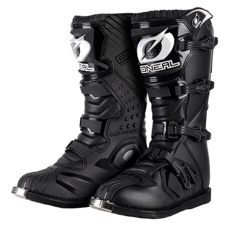 bota preta da moda