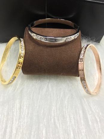 Bracelete Michael Kors Feminino Pulseiras Mk 4554 Menor preço em Bracelete Michael Kors Feminino Pulseiras Mk 4554