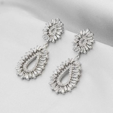 Brinco de Ródio Festa Balanço com Zircônias Cristal Retangulares - Prata fina Menor preço em Brinco de Ródio Festa Balanço com Zircônias Cristal Retangulares - Prata fina