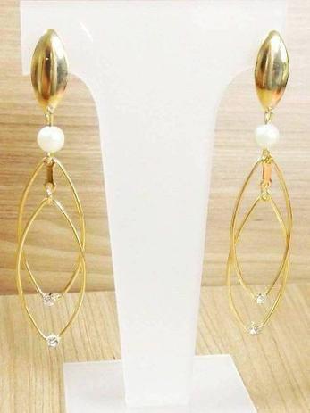 Brinco Feminino Oval com Pérola Sintética E Strass Folheado á Ouro. Cod: 1332 - Gabriela costa semi jóias Menor preço em Brinco Feminino Oval com Pérola Sintética E Strass Folheado á Ouro. Cod: 1332 - Gabriela costa semi jóias