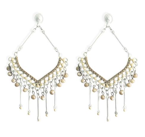 Brinco Grande Detalhado Em Metal Branco Com Pedras de Strass - BRANCO - Joli monde Menor preço em Brinco Grande Detalhado Em Metal Branco Com Pedras de Strass - BRANCO - Joli monde