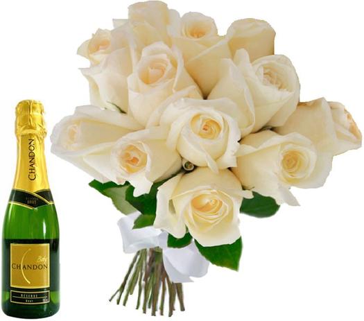 Buquê 12 Rosas Brancas e Chandon Baby 187ml - Palomaflores.com.br Menor preço em Buquê 12 Rosas Brancas e Chandon Baby 187ml - Palomaflores.com.br