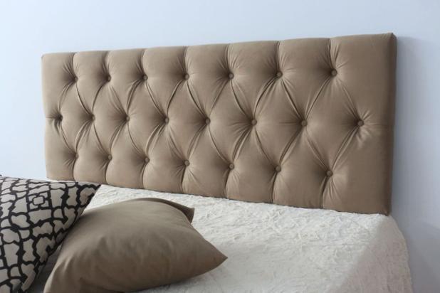 Cabeceira Estofada de Casal Em Tecido Veludo Liso Marrom-Claro 1,40m x 60cm Botões Na Cor do Produto - Jô Cabeceira Menor preço em Cabeceira Estofada de Casal Em Tecido Veludo Liso Marrom-Claro 1,40m x 60cm Botões Na Cor do Produto - Jô Cabeceira