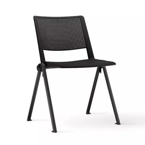 Cadeira Plástica Em Polipropileno Preto Empilhável - Design office é boa?