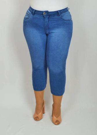 calça capri jeans plus size