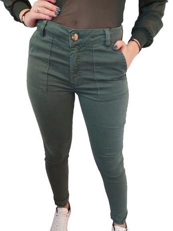 calça jeans verde feminina