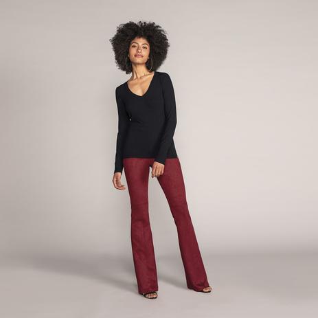 calça flare camurça