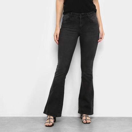 calça flare hering