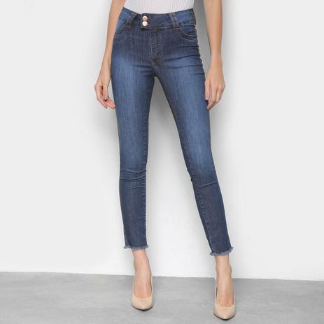 calça jeans estonada feminina
