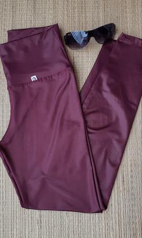 Calça Legging Cirré Vinho - Tamanho: M - Fashion legging Menor preço em Calça Legging Cirré Vinho - Tamanho: M - Fashion legging