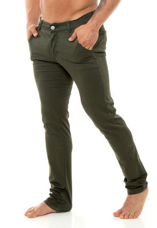 calça sarja verde masculina