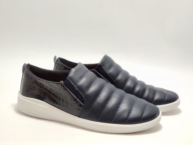 Calçado feminino tênis sem cadarço tipo slip on marca Usaflex em couro -  cor azul marinho - Slipper / Slip On Feminino - Magazine Luiza