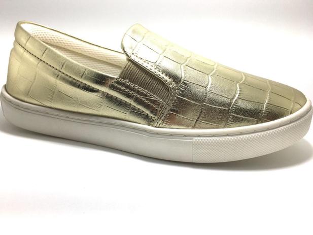 Calçado Feminino Tênis Slip On Dourado Croco - Bel's Shoes - Loucos e  Santos - Slipper / Slip On Feminino - Magazine Luiza