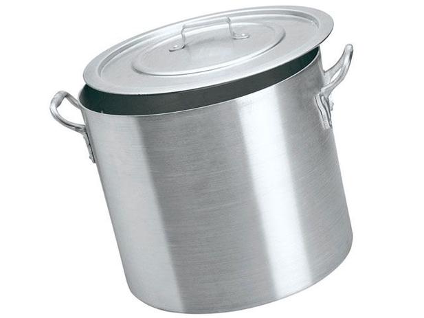 Caldeirão Alumínio Fortaleza com Tampa - 12,7L 26cm Hotel 571126 Menor preço em Caldeirão Alumínio Fortaleza com Tampa - 12,7L 26cm Hotel 571126
