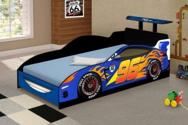 Cama Infantil Carro de Corrida Azul com Colchão - Divaloto Menor preço em Cama Infantil Carro de Corrida Azul com Colchão - Divaloto