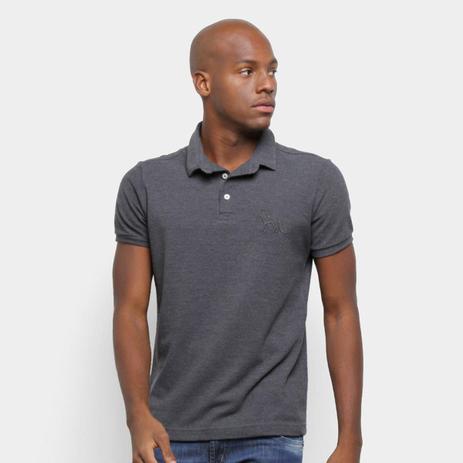 camisa polo acostamento