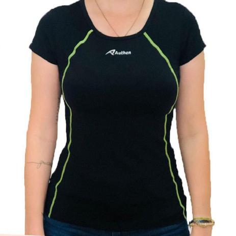 saia preta com camisa jeans