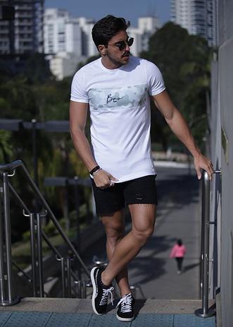 camiseta camuflada longline