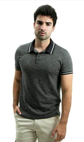 camisa polo escura
