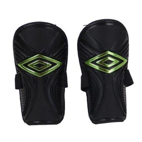 Caneleira Futebol Umbro Attak Menor preço em Caneleira Futebol Umbro Attak
