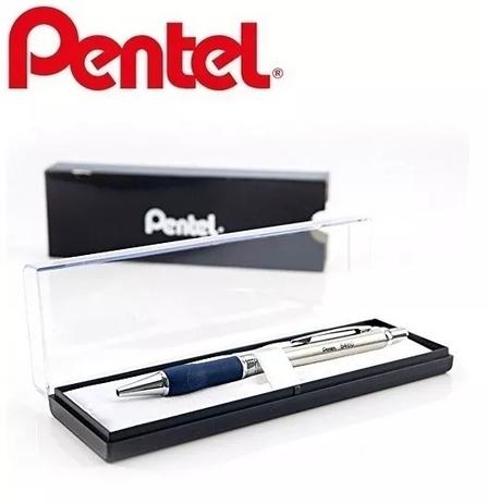 Caneta Esferográfica Retrátil Sterling B460 Pentel Corpo Prata/Grip Azul Com Estojo Menor preço em Caneta Esferográfica Retrátil Sterling B460 Pentel Corpo Prata/Grip Azul Com Estojo