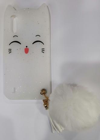 Capa Para Iphone com Pompom e Franjas