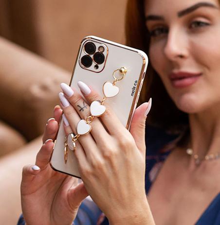 Capa Capinha iPhone 11 Pro Max / Silicone com Corrente Segurador Atras de  Coração - Branca - Silicone Case - Capinha de Celular - Magazine Luiza