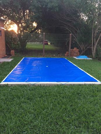 Capa de Piscina 4,1X2,9 Lona Forte Proteção 340 micras - Central capas Menor preço em Capa de Piscina 4,1X2,9 Lona Forte Proteção 340 micras - Central capas