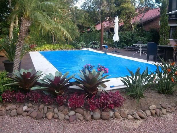 Capa de Piscina 4,2X2,8 LONA FORTE 340 Micras Garantia de UM ano - Central capas Menor preço em Capa de Piscina 4,2X2,8 LONA FORTE 340 Micras Garantia de UM ano - Central capas