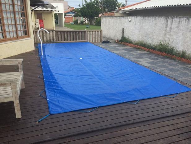 Capa de Piscina 5,3x3,7 Lona Forte Proteção para Animais - Central capas Menor preço em Capa de Piscina 5,3x3,7 Lona Forte Proteção para Animais - Central capas