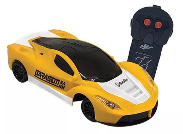 Carrinho de controle remoto e oito Clearance