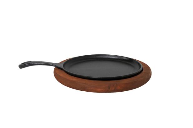 Chapa De Ferro Oval Suporte Madeira - Panela Mineira - Panela mineira/fumil Menor preço em Chapa De Ferro Oval Suporte Madeira - Panela Mineira - Panela mineira/fumil