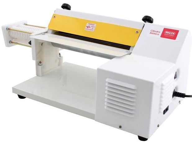 Cilindro Elétrico 28cm Nylon com Cortador de Talharim 127/220V - Malta é boa?
