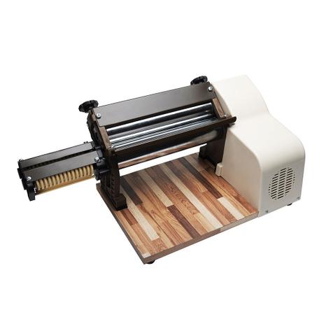 Cilindro Laminador de Massas Elétrico Stang Retrô Bege de 28 cm 220 Volts é boa?