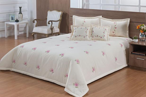 Cobre Leito Casal Queen Delicaty 07 Peças Bordada Colcha - Palha - Finos enxovais é ruim? Cobre Leito Casal Queen Delicaty 07 Peças Bordada Colcha - Palha - Finos enxovais é boa?