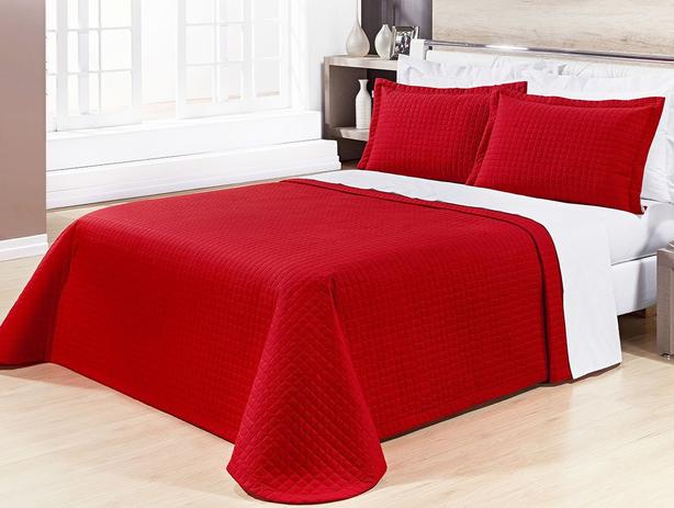 Cobre Leito Pratic King Cor Lisa cor Vermelho com 3 peças - Bernadete casa é ruim? Cobre Leito Pratic King Cor Lisa cor Vermelho com 3 peças - Bernadete casa é boa?