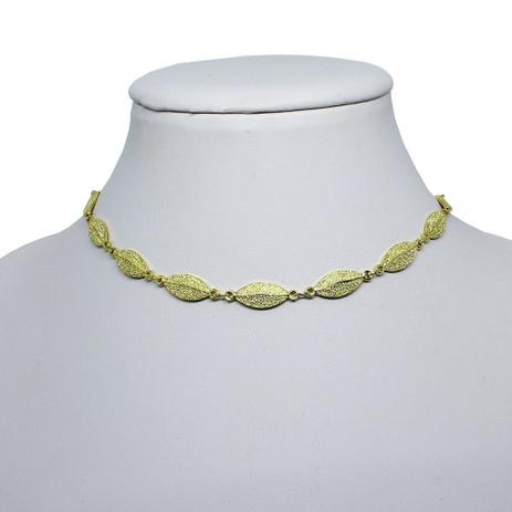 Colar Choker Folhas Jateadas Folheado a Ouro 18k - Lunozê Menor preço em Colar Choker Folhas Jateadas Folheado a Ouro 18k - Lunozê