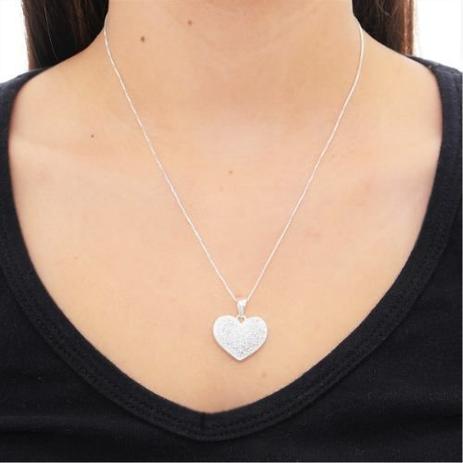 Colar Feminino 50cm e Pingente Coração com Várias Zircônias tudo em Prata Original 925 + Caixinha de Veludo - Gabriela Costa Semi Jóias Menor preço em Colar Feminino 50cm e Pingente Coração com Várias Zircônias tudo em Prata Original 925 + Caixinha de Veludo - Gabriela Costa Semi Jóias
