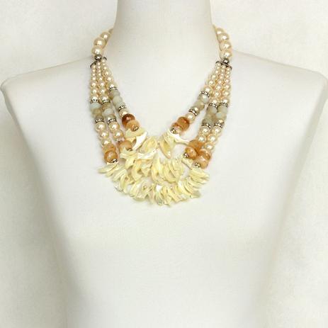 Colar feminino médio, 3 voltas, pérolas e madrepérolas -3014 - Camargomarkiori Menor preço em Colar feminino médio, 3 voltas, pérolas e madrepérolas -3014 - Camargomarkiori