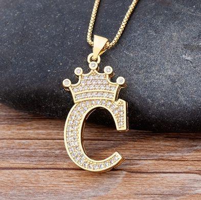 Colar Pingente Inicial Dourado Strass Nome Brilhante Coroa - DCXAM Menor preço em Colar Pingente Inicial Dourado Strass Nome Brilhante Coroa - DCXAM