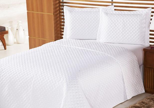 Colcha Cama Life Clean Queen Branco com 3 peças - Dupla Face - Aquarela Menor preço em Colcha Cama Life Clean Queen Branco com 3 peças - Dupla Face - Aquarela