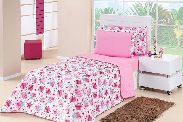 Colcha / Cobre Leito Doce Cupcake para Menina em Cama Solteiro em Algodão e Poliester com 04 peças - Cobre Leito Kids - Aquarela é ruim? Colcha / Cobre Leito Doce Cupcake para Menina em Cama Solteiro em Algodão e Poliester com 04 peças - Cobre Leito Kids - Aquarela é boa?