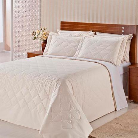 Colcha Matelassê Queen 240x260cm Royal Comfort 3 Peças Plumasul Menor preço em Colcha Matelassê Queen 240x260cm Royal Comfort 3 Peças Plumasul
