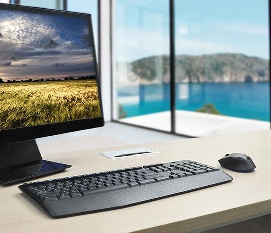 Combo Teclado e mouse sem fio Logitech MK345 padrão ABNT II com ç