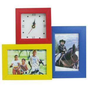 Conjunto 2 Porta Retratos Coloridos e Relógio Analógico - Zona livre Menor preço em Conjunto 2 Porta Retratos Coloridos e Relógio Analógico - Zona livre