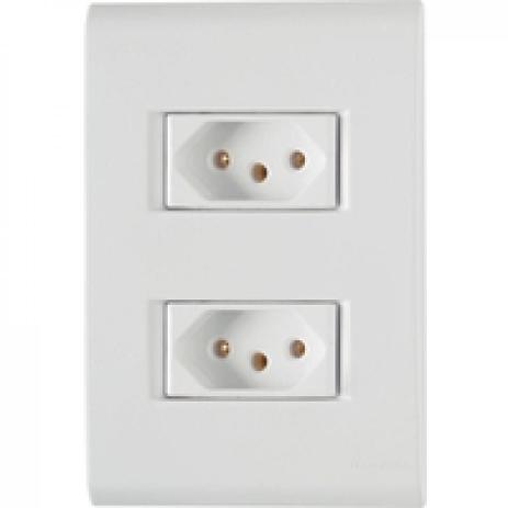 Conjunto 2 tomadas 2p+t 20a-250v tramontina Menor preço em Conjunto 2 tomadas 2p+t 20a-250v tramontina