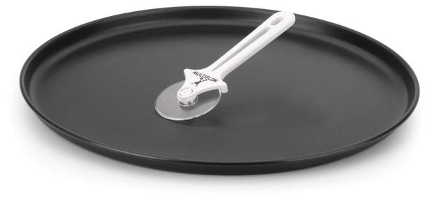 Conjunto Forma de alumínio para Pizza 35 e Cortador MFL80019 Multiflon Menor preço em Conjunto Forma de alumínio para Pizza 35 e Cortador MFL80019 Multiflon