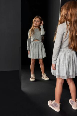 blusa de tricot com saia